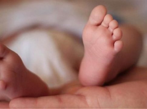 Κορωνοϊός : Και τρίτο βρέφος θετικό στον ιό