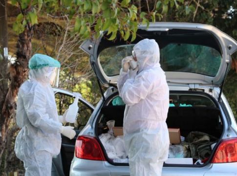 Κορωνοϊός : Τι πρέπει να ξέρετε για τα μοριακά τεστ – Πόσο κοστίζουν, πότε βγαίνουν τα αποτελέσματα, τι να κάνετε αν είναι θετικό