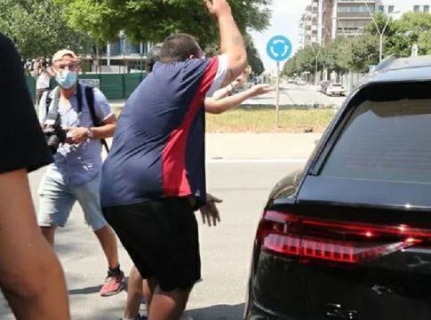 Μπαρτσελόνα : Οι παίκτες έφυγαν από την πίσω πόρτα, τα άκουσε η διοίκηση (vid)