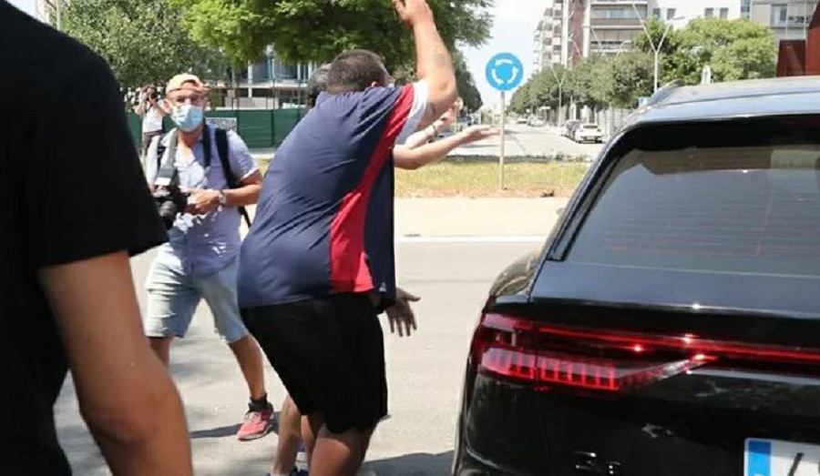 Μπαρτσελόνα : Οι παίκτες έφυγαν από την πίσω πόρτα, τα άκουσε η διοίκηση (vid)