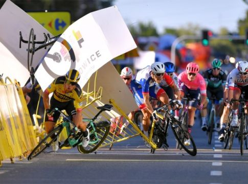 Ποδηλάτης σε κώμα μετά από ατύχημα στον Ποδηλατικό Γύρο Πολωνίας (vd)