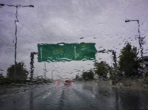 Καιρός : «Θάλεια»… κακούργα, εκτοξεύει ισχυρές καταιγίδες και χαλάζι