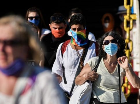 Κορωνοϊός : Η χώρα θωρακίζεται για τον Δεκαπενταύγουστο – Πότε θα δώσουν το πράσινο φως οι ειδικοί για νέα μέτρα