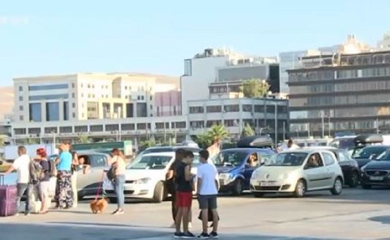Αυξημένη η κίνηση στο λιμάνι του Πειραιά