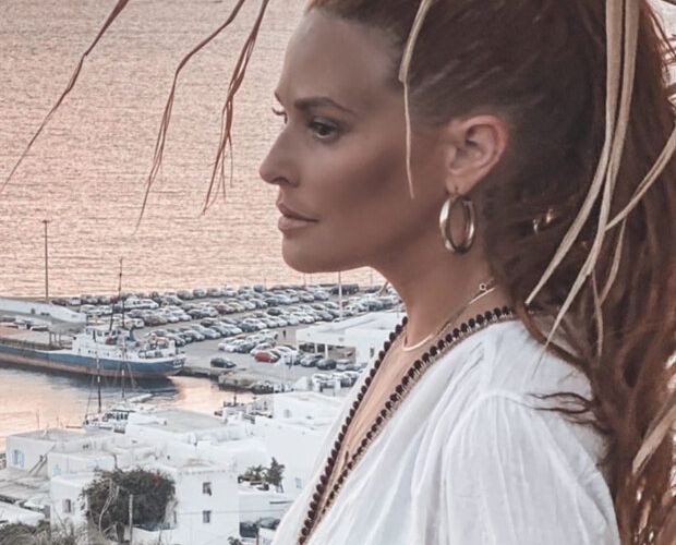 Αντέχεις; Όλες οι αρετουσάριστες εμφανίσεις της Σίσσυς Χρηστίδου