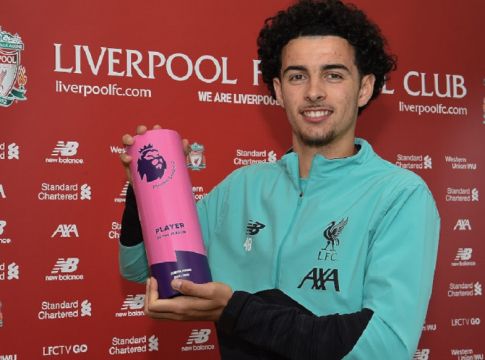 Λίβερπουλ : Παίκτης της σεζόν στην Premier League 2 ο Τζόουνς (pic)