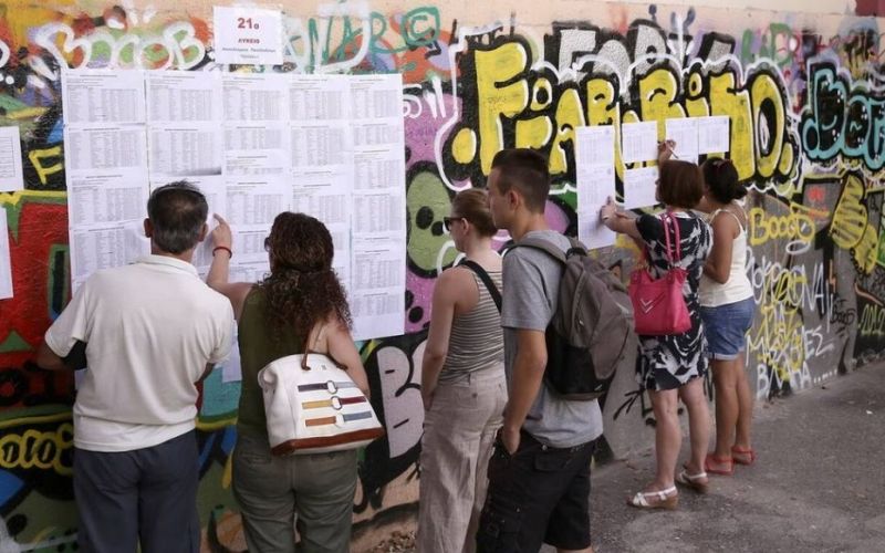 Η ακτινογραφία των βάσεων από το MEGA – Ιστορική πτώση για τις ιατρικές σχολές