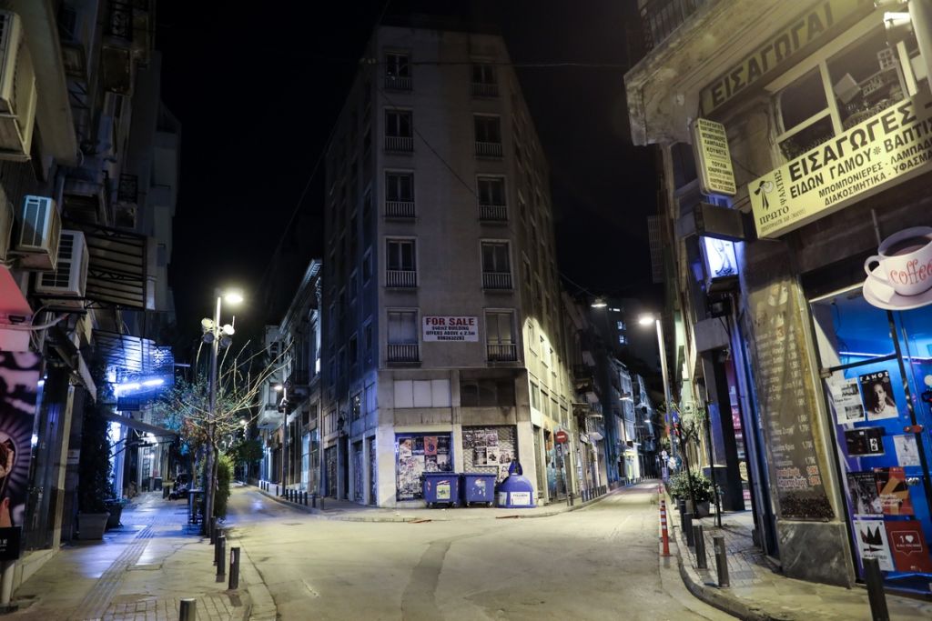 Κορωνοϊός : Νέο κύμα απειλεί την Ελλάδα – Τα νέα μέτρα, ποιες περιοχές επιστρέφουν σε lockdown