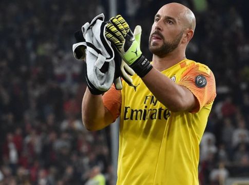 Λάτσιο : Η φασιστική υποδοχή των οπαδών της στον Ρέινα (pic)