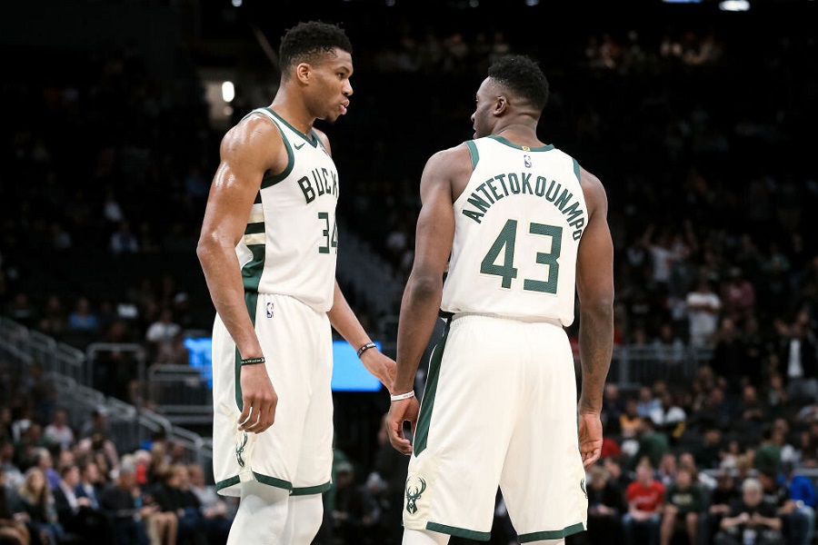 Φουλ… Antetokounbros το Top 10 των Μπακς (vid)