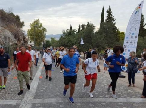 Αυγενάκης : Βρήκε χρόνο για τρέξιμο με Ολυμπιονίκες και Πρωταθλητές