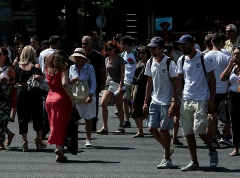 Κορωνοϊός : Η Αττική στο επίκεντρο της πανδημίας – Συναγερμός για τις κλειστές δομές