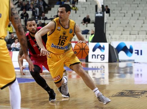 Ζήσης : «Έχουμε το ταλέντο να πρωταγωνιστήσουμε»