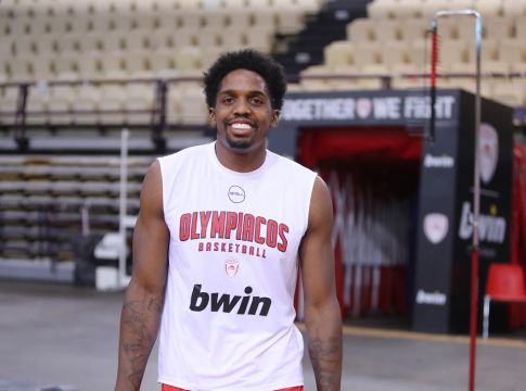 ΜακΚίσικ : «Ανυπομονώ να ξεκινήσει η χρονιά» (vid)