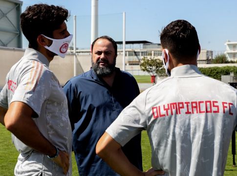 Νεροπίστολα σε απελπισία: Προπαγάνδα και με τον covid