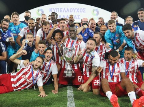 Το μυστήριο της απονομής, το δεύτερο γκολ του Ολυμπιακού και η απελπισία του Γραμμένου