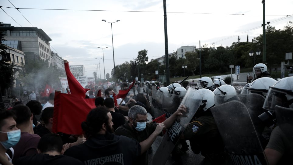 Επεισόδια και χημικά κοντά στην πρεσβεία των ΗΠΑ στην Αθήνα