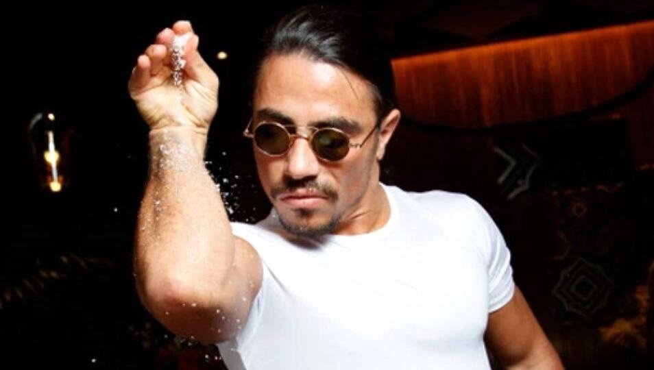 Salt Bae : Το νέο του εστιατόριο στη Βοστώνη κλείνει πριν καν ανοίξει λόγω παραβάσεων