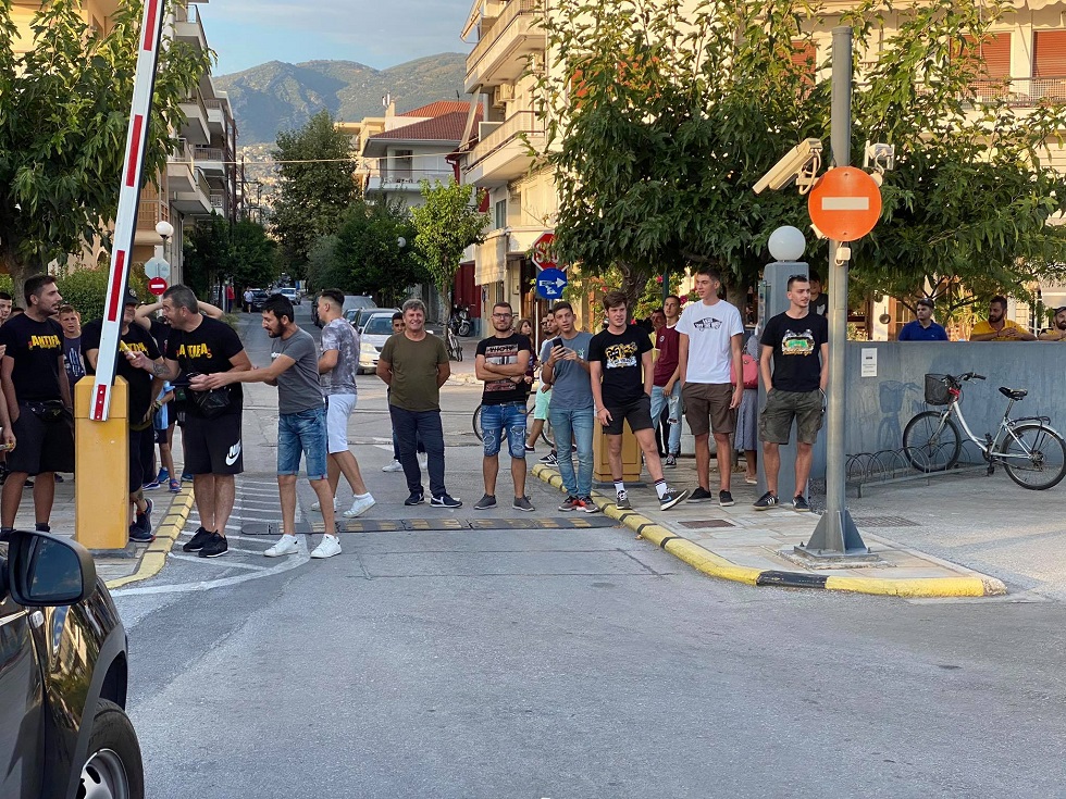 ΑΕΚ : Με κόσμο η αναχώρηση για το γήπεδο (pic+vid)