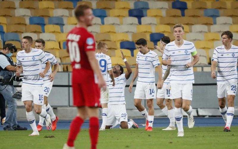 Στα play-off η Ντιναμό Κιέβου, 2-0 την Αλκμάαρ