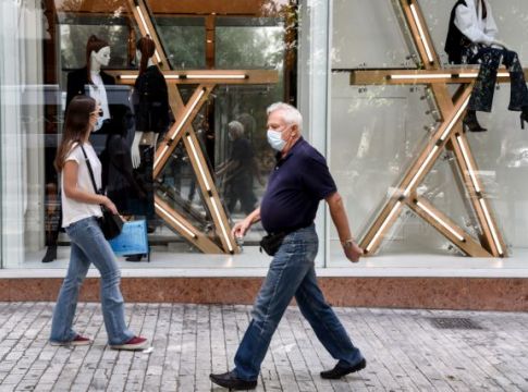 Κορωνοϊός : Στο «κόκκινο» παραμένει η Αττική – Τα νέα μέτρα που εξετάζονται