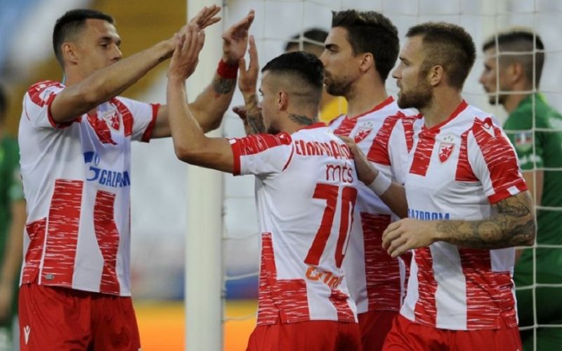 Αυτός είναι ο Ερυθρός Αστέρας (vids)
