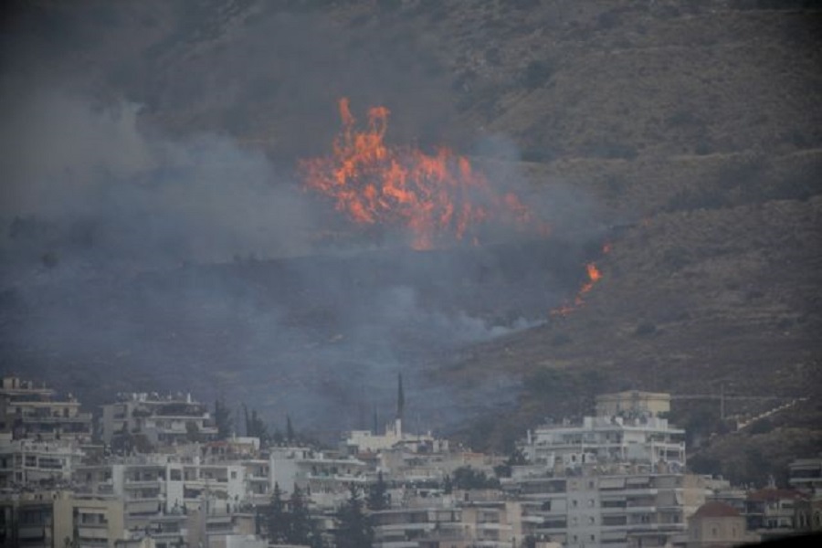 Δερβένι : Βγήκε να βοηθήσει σε τροχαίο και σκοτώθηκε