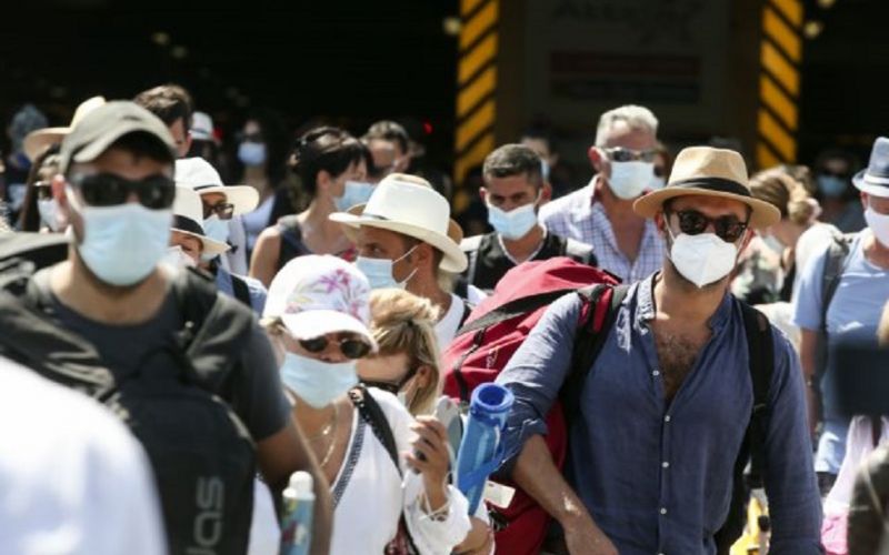 Καθηγητής επιδημιολογίας στο ΕΚΠΑ : «Ανοιχτό» το ενδεχόμενο για τρίτο, τέταρτο ή και πέμπτο επιδημικό κύμα κορωνοϊού»