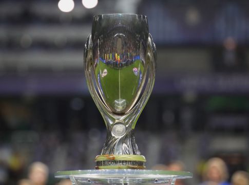 Μπάγερν και Σεβίλλη «σπάνε» το κεκλεισμένων των θυρών