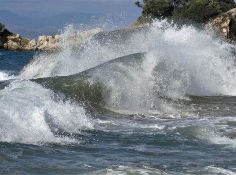 «Ιανός» : Οι 3 βασικές οδηγίες προστασίας από τον κυκλώνα