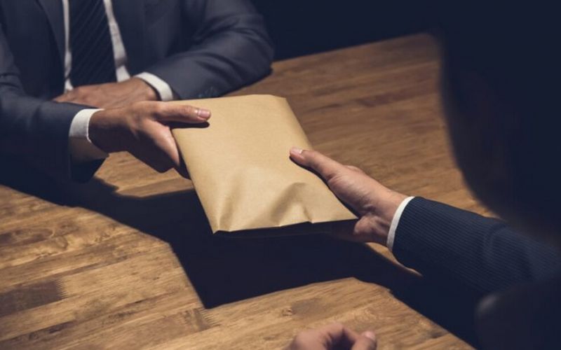 Γιατί λέμε λάδωμα τη δωροδοκία στην Ελλάδα;