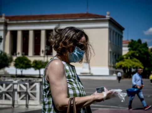 Κορωνοϊός : Τα μέτρα που βρίσκονται στο τραπέζι πριν το lockdown – Σε κρίσιμη φάση παραμένει η Αττική