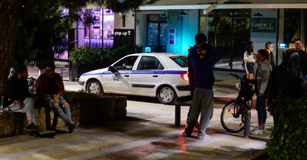 Κορωνοϊός : Θρίλερ με τα κρούσματα στην Αττική – Επίχειρηση lockdown σε πλατείες