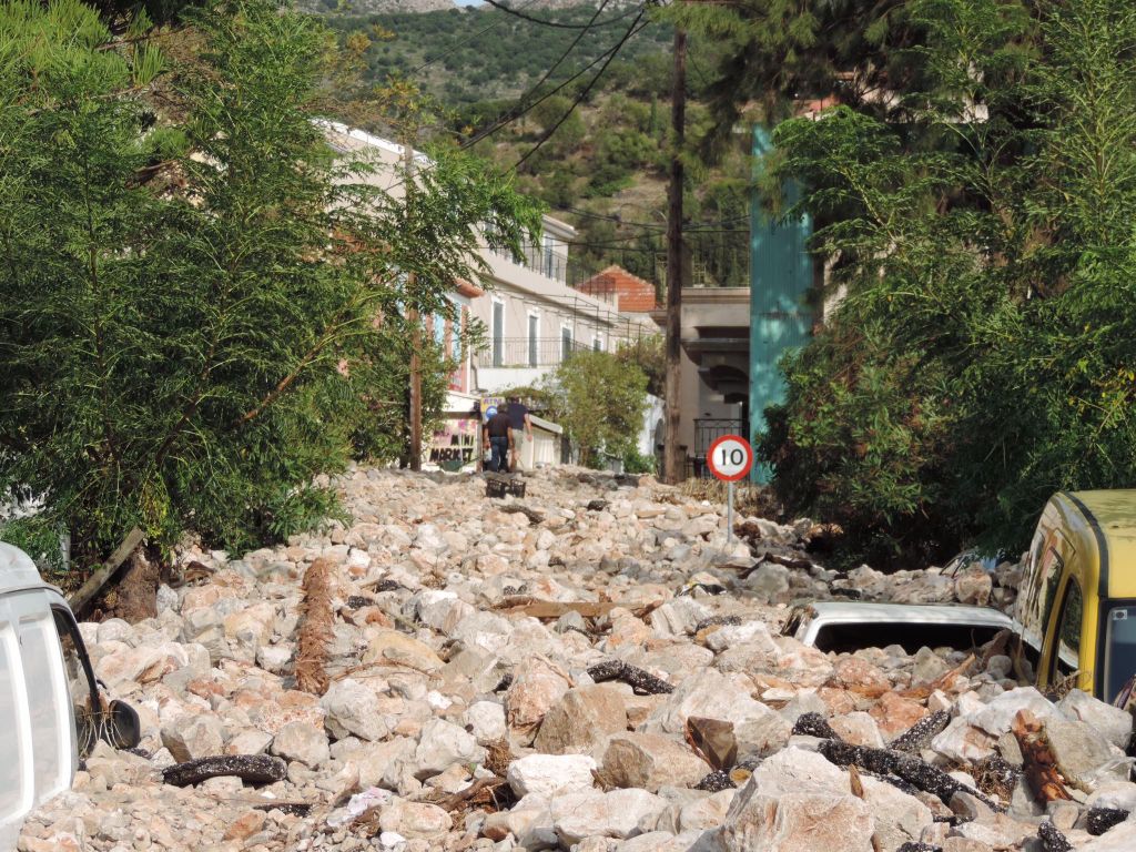 Κεφαλονιά : Ασύλληπτη καταστροφή σε Άσσο, Ληξούρι, Φισκάρδο – Σε απόγνωση οι κάτοικοι
