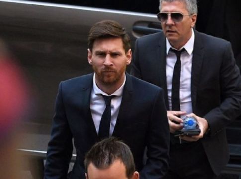 Πατέρας Μέσι : «Ίσως παραμείνει στην Μπαρτσελόνα»