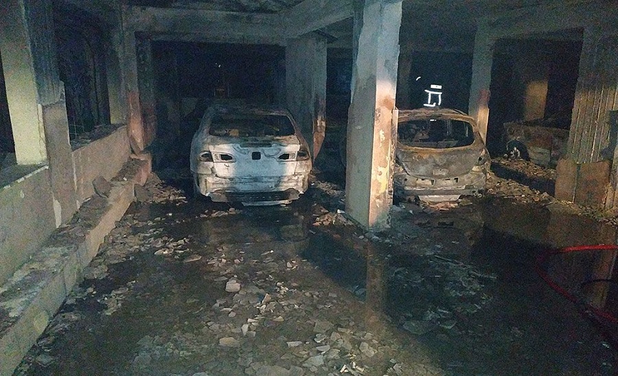 Καβάλα : Θρίλερ με φωτιά σε πολυκατοικία – Ανέβηκαν στην ταράτσα για να σωθούν