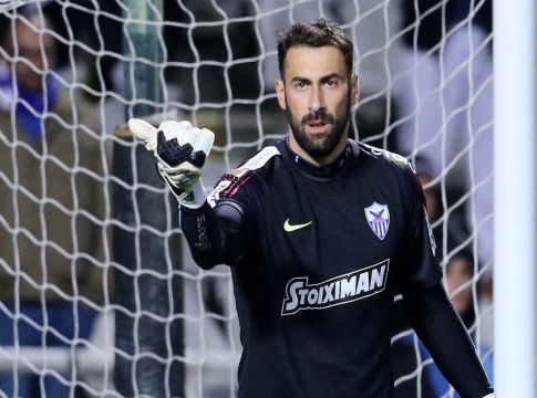 Χαμός στη Κύπρο με το νεύμα του Λόρια στο Ανόρθωση-Απόλλων (vids)