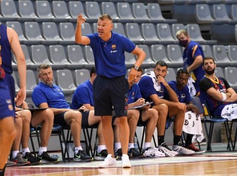 Μπαρτσελόνα : Ο Σάρας περιμένει σέντερ από το ΝΒΑ