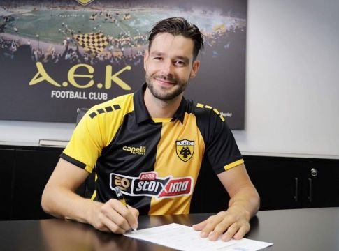 Σάκχοφ : «Να κατακτήσω τίτλους με την ΑΕΚ» (vid)