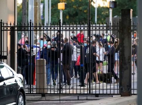 «Ευχαριστώ πολύ» – Η νέα ανάρτηση Τραμπ μέσα από το νοσοκομείο