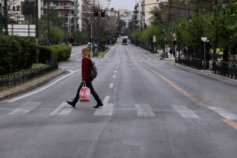 Κορωνοϊός : Στο έλεος του ιού Αττική και Θεσσαλονίκη με ρεκόρ κρουσμάτων – Ο χάρτης της διασποράς