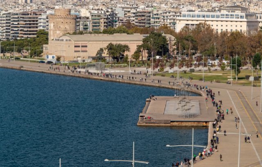 Κορωνοϊός : Στο «κόκκινο» η Θεσσαλονίκη μετά τη δραματική αύξηση κρουσμάτων