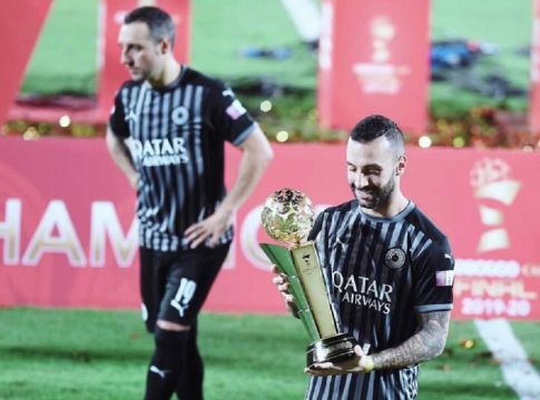 Κατέκτησε το πρώτο του τρόπαιο με την Αλ Σαντ ο Γκιγιέρμε
