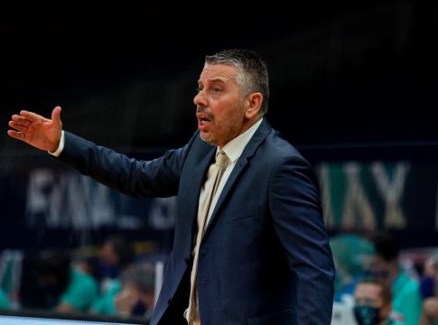 Παπαθεοδώρου : «Μεγάλη πρόκληση για την ΑΕΚ ο τελικός»