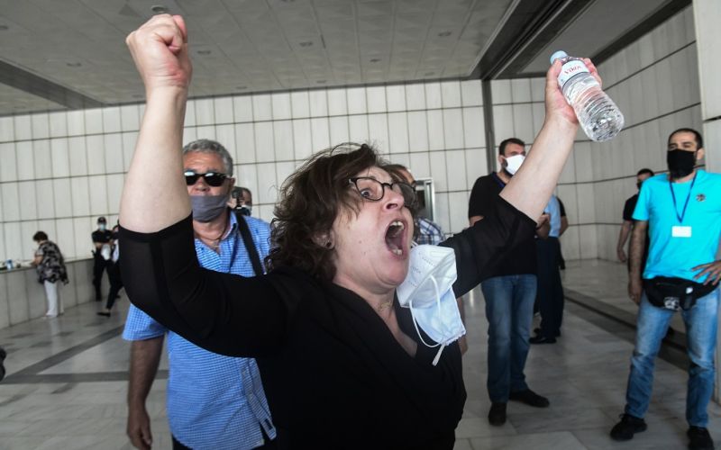 Δίκη Χρυσής Αυγής : Συγκλονίζει η αντίδραση της Μάγδας Φύσσα – «Παύλο μου νικήσαμε»