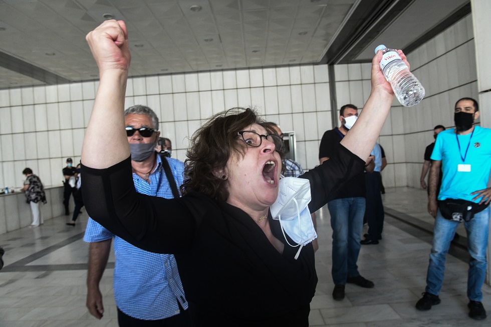 Δίκη Χρυσής Αυγής : Συγκλονίζει η αντίδραση της Μάγδας Φύσσα – «Παύλο μου νικήσαμε»