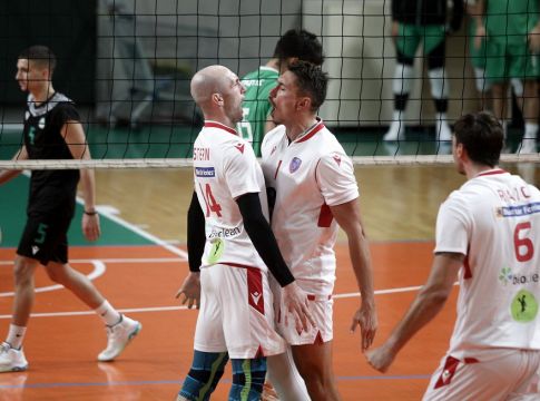 Με το… δεξί ο Φοίνικας Σύρου, 3-1 τον Φίλιππο Βέροιας