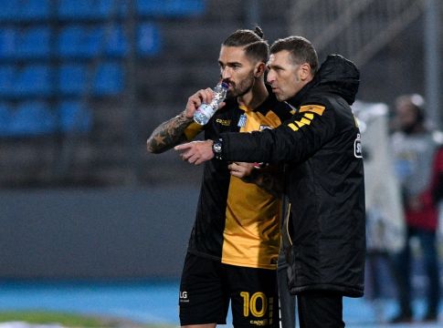 ΑΕΚ : Ψυχολογικές «ντόπες» από Καρέρα στα αποδυτήρια