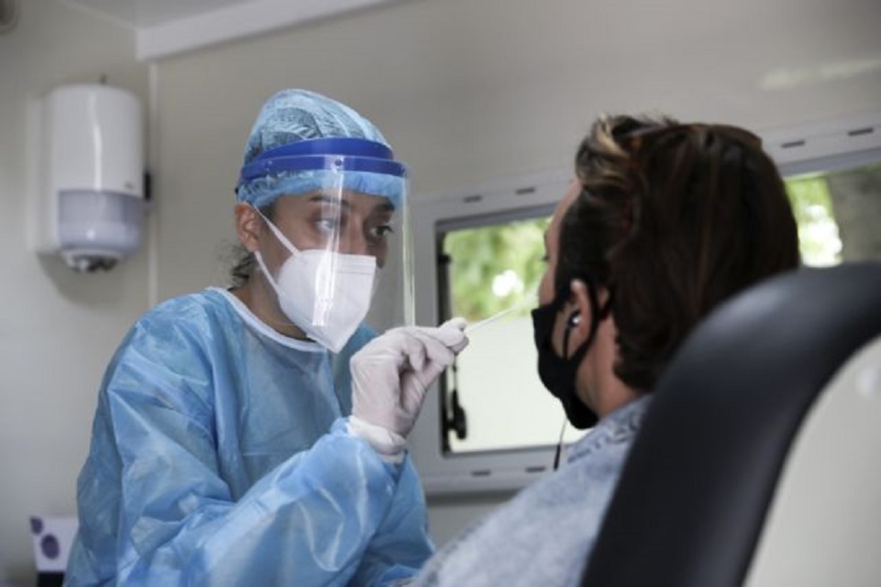 Κορωνοϊός : Δέκα φορές πιο μεταδοτικός λόγω μετάλλαξης ο ιός αλλά και πιο ευάλωτος στο εμβόλιο