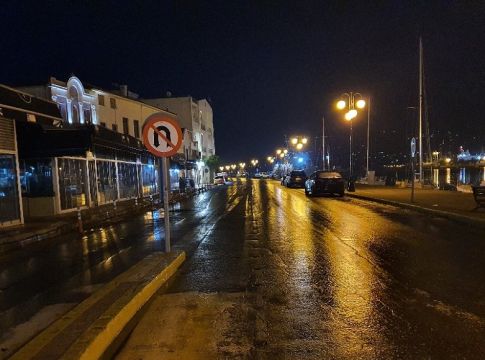 Ακροδεξιός ξυλοκόπησε άγρια νεαρή γυναίκα γιατί τον ενόχλησε το σύνθημα «Τσακίστε τους Ναζί»